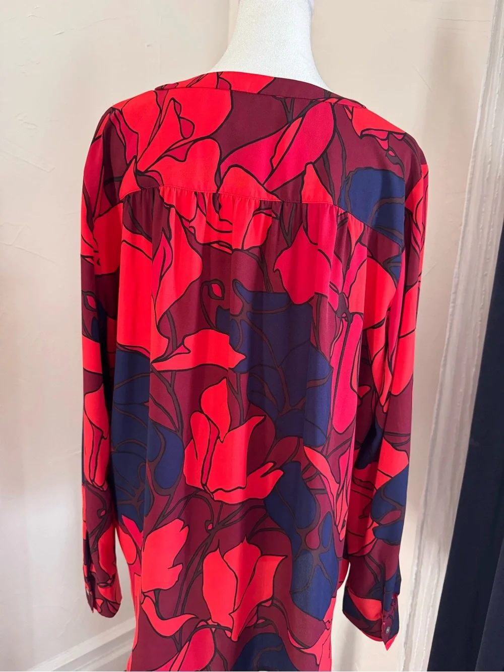 Red and Navy Abstract Floral Button-Front Shirt